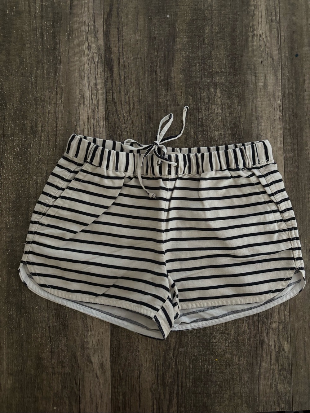Striped Drawstring Women’s Shorts — White & Black